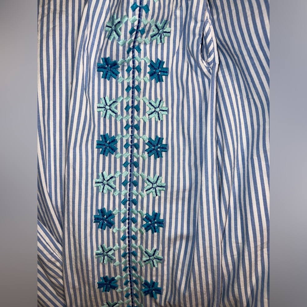 Vineyard Vines Seersucker Embroidered Savannah Top🌹 - Picture 4 of 10